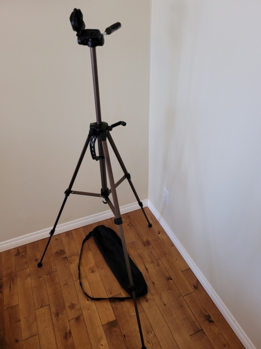 Addison ATR-21 Aluminum Travel Camera Tripod with Black Zip-Up Carrying Bag